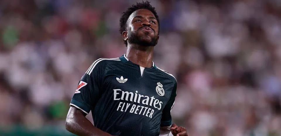 Jugador de Real Madrid en acción durante partido