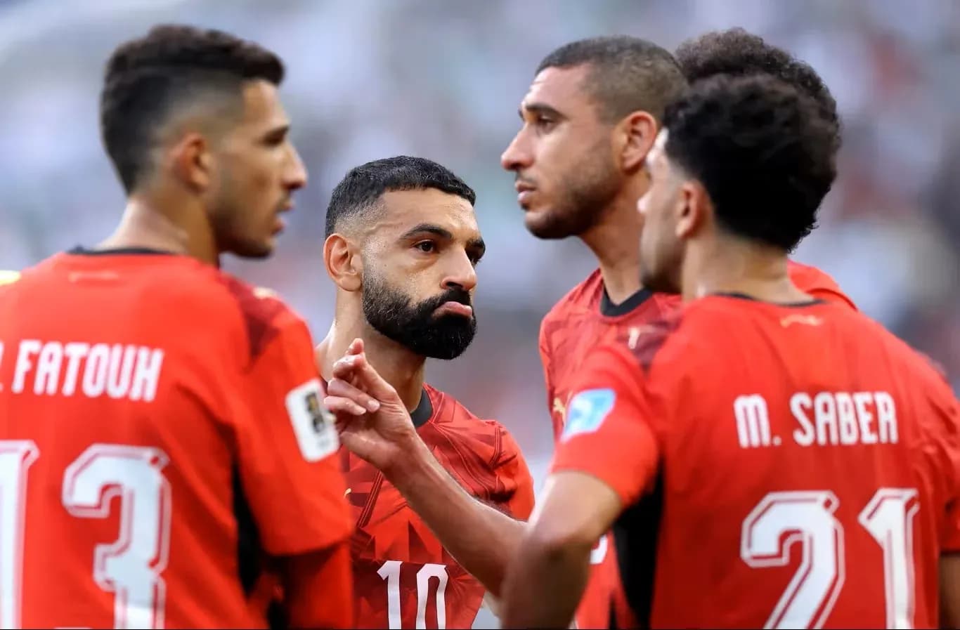 Jugadores de Egipto en una discusión durante el partido