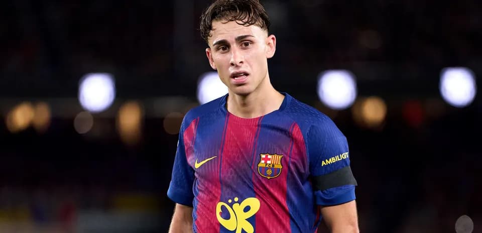 Jugador del Barcelona en el campo durante el partido