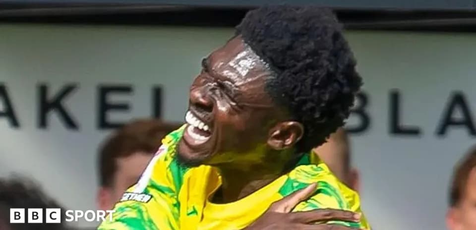 Jugador celebrando con emoción tras un gol