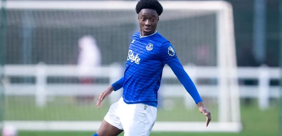 Jugador de Everton en acción durante un partido