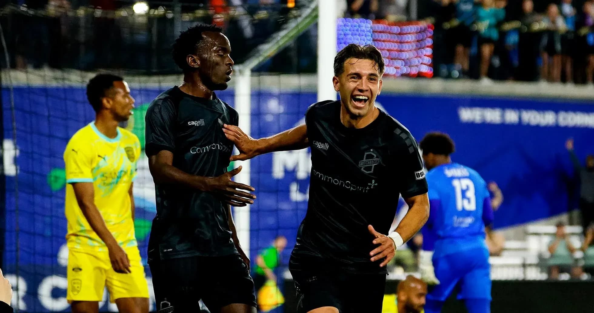 Celebración de jugadores de FC Tulsa