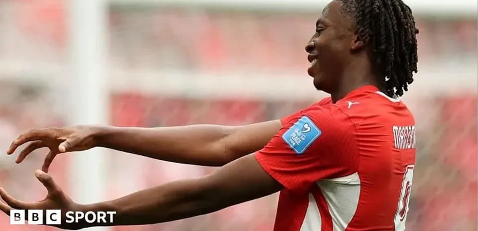 Jugador celebrando en partido de fútbol