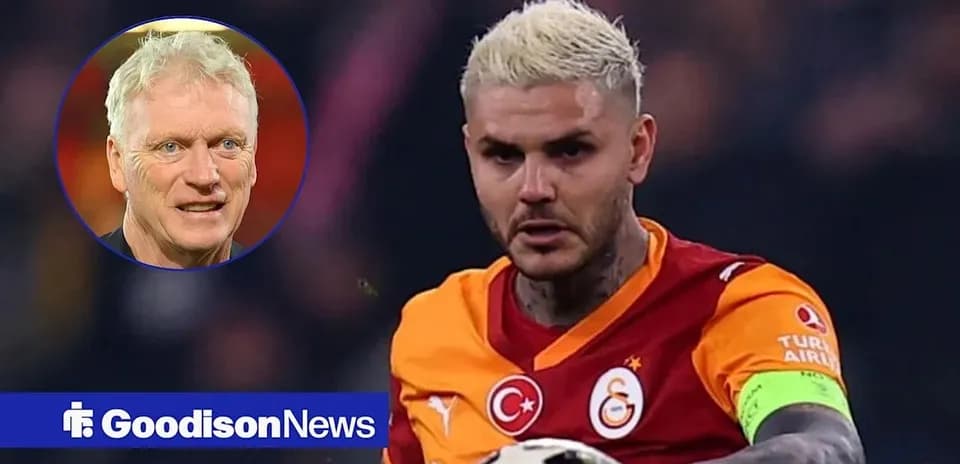 Jugador de Galatasaray con balón en acción