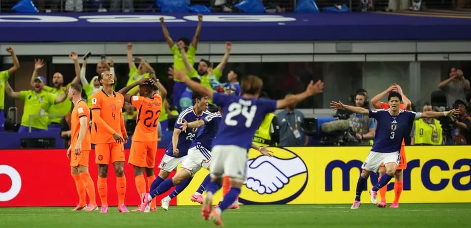 Celebración de jugadores de Japón tras un gol