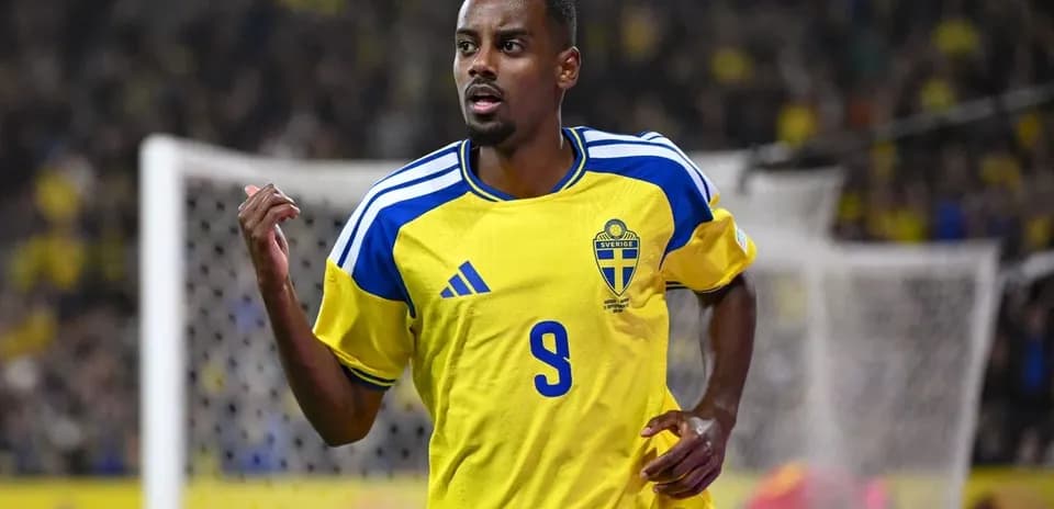 Jugador de Suecia celebrando un gol en el partido