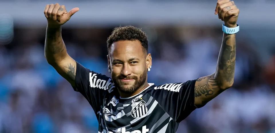 Neymar celebrando con pulgares hacia arriba