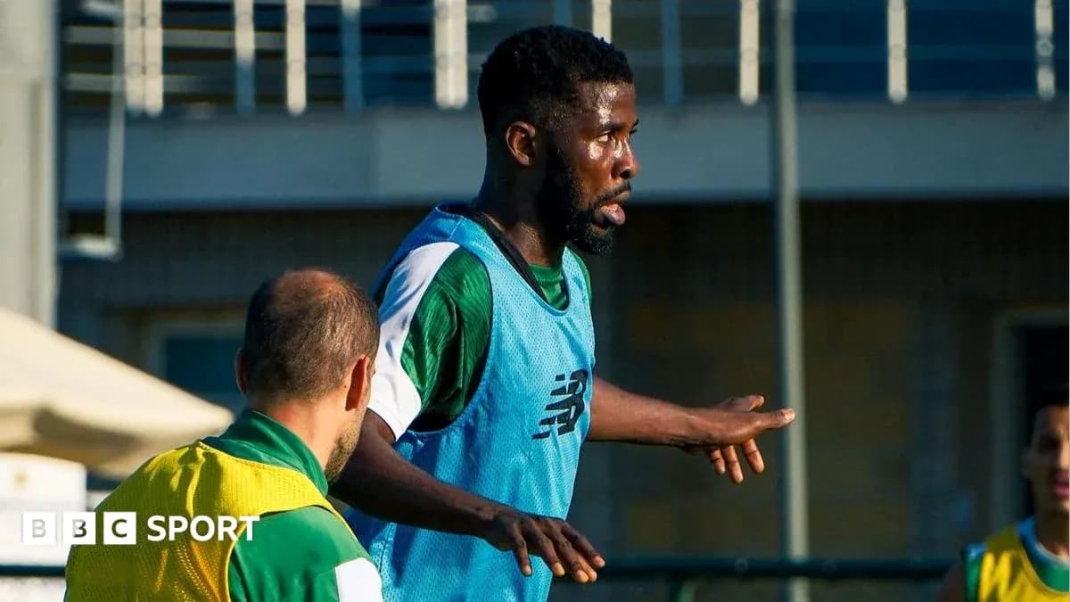 Jugador entrenando en sesión de práctica de fútbol