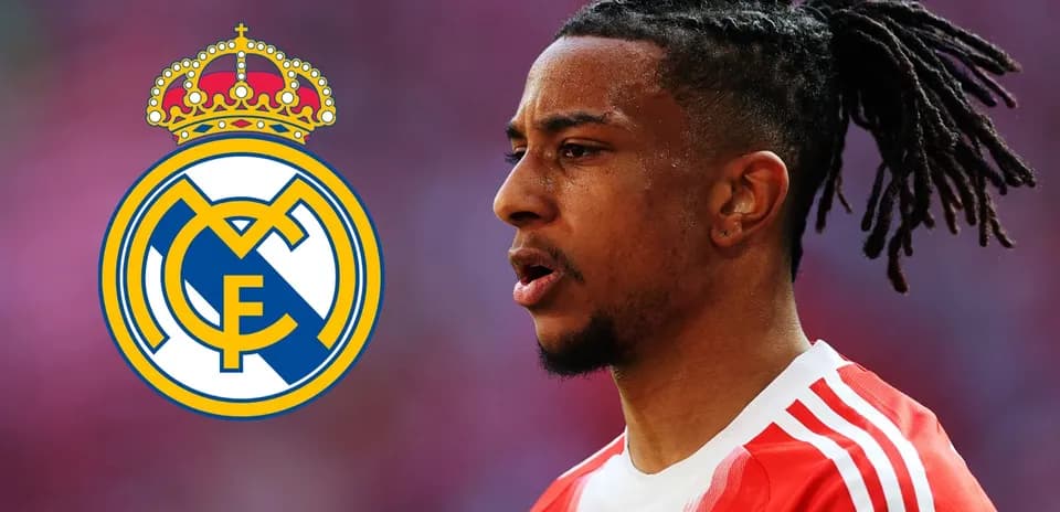 Jugador de fútbol con camiseta roja y logo del Real Madrid