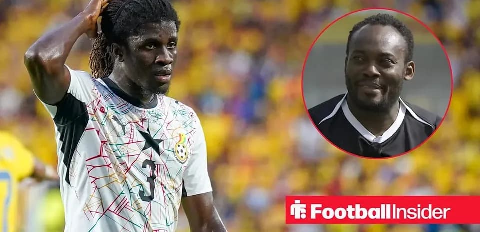 Jugador de Ghana luciendo pensativo en el campo