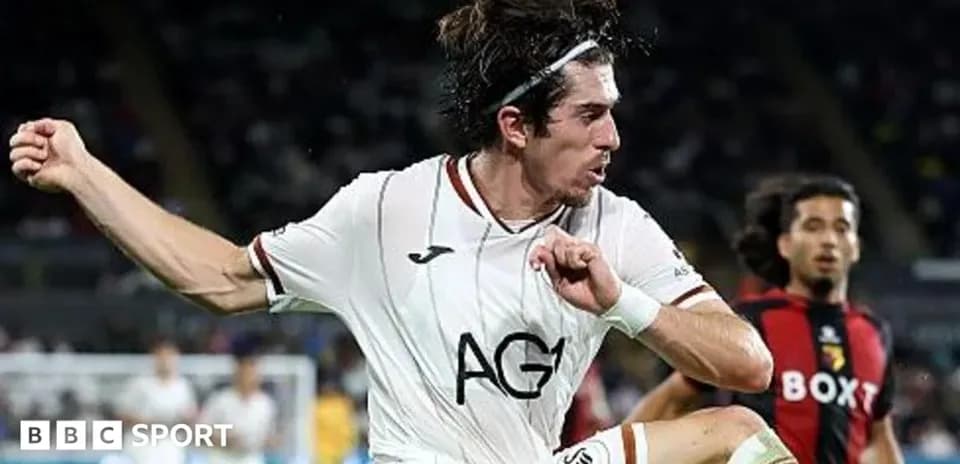 Jugador en acción durante un partido de fútbol