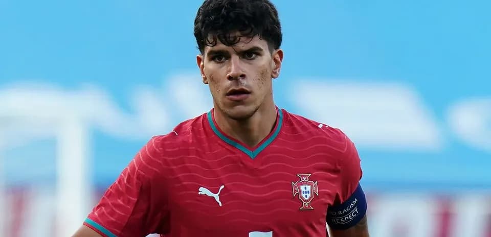 Jugador de Portugal en campo durante un partido