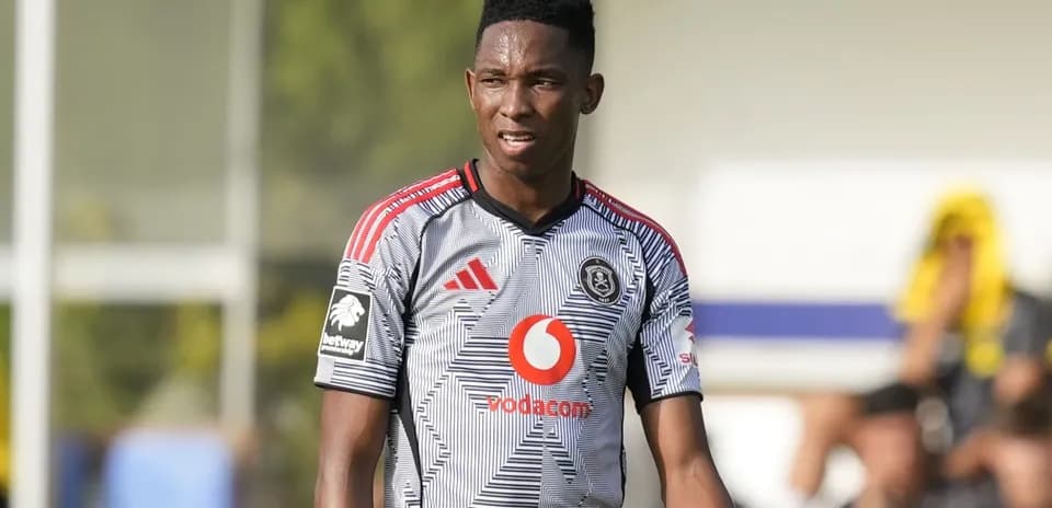 Jugador de Orlando Pirates en el campo de entrenamiento