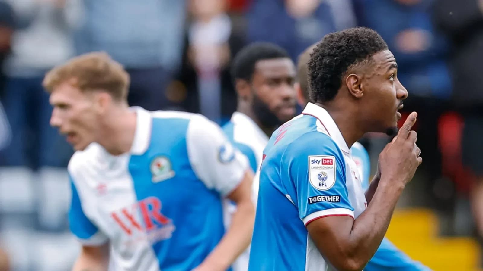 Jugador de Blackburn Rovers celebrando un gol