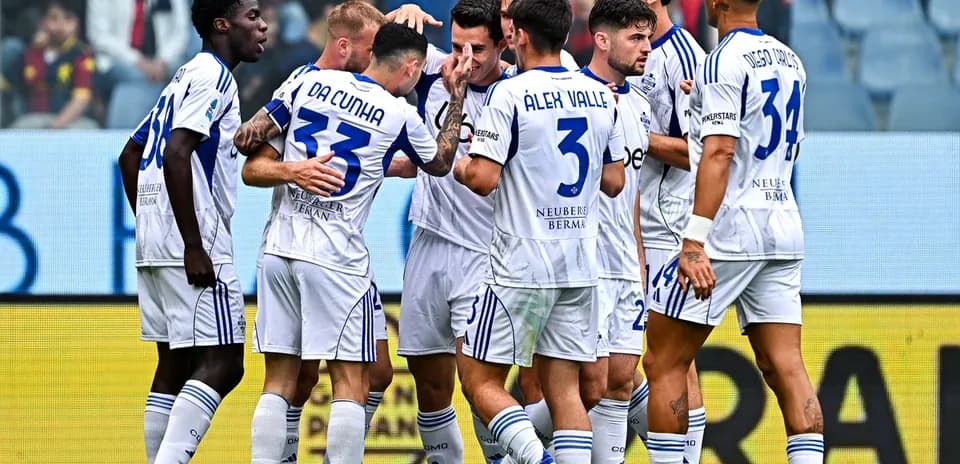 Jugadores de Como celebrando un gol