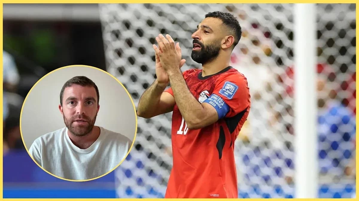 Jugador de Egipto aplaudiendo durante el partido