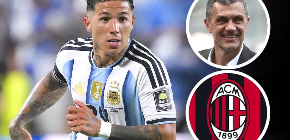 Jugador argentino corriendo con balón durante partido