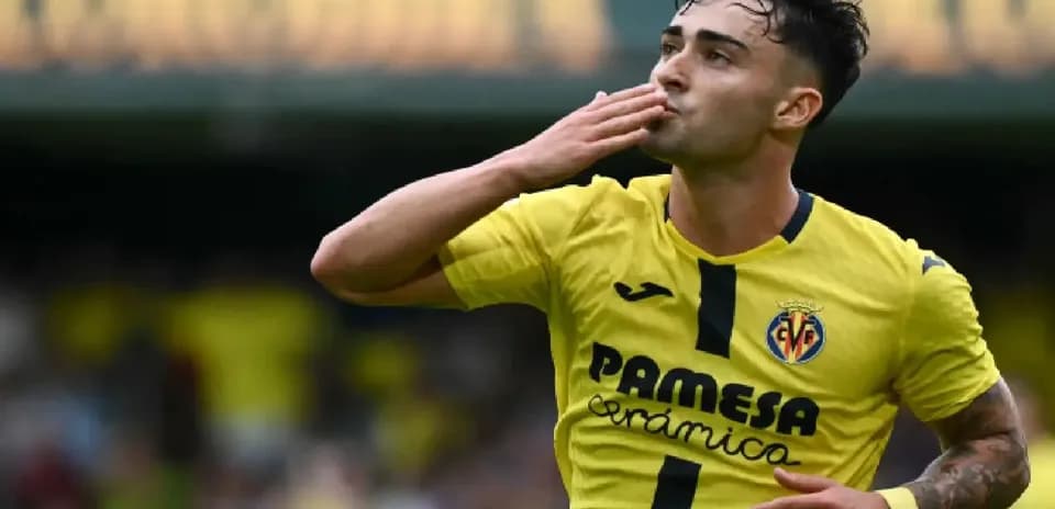Jugador de Villarreal celebrando un gol