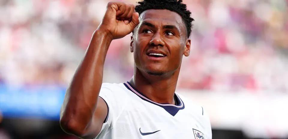 Jugador de Inglaterra levantando el puño en celebración