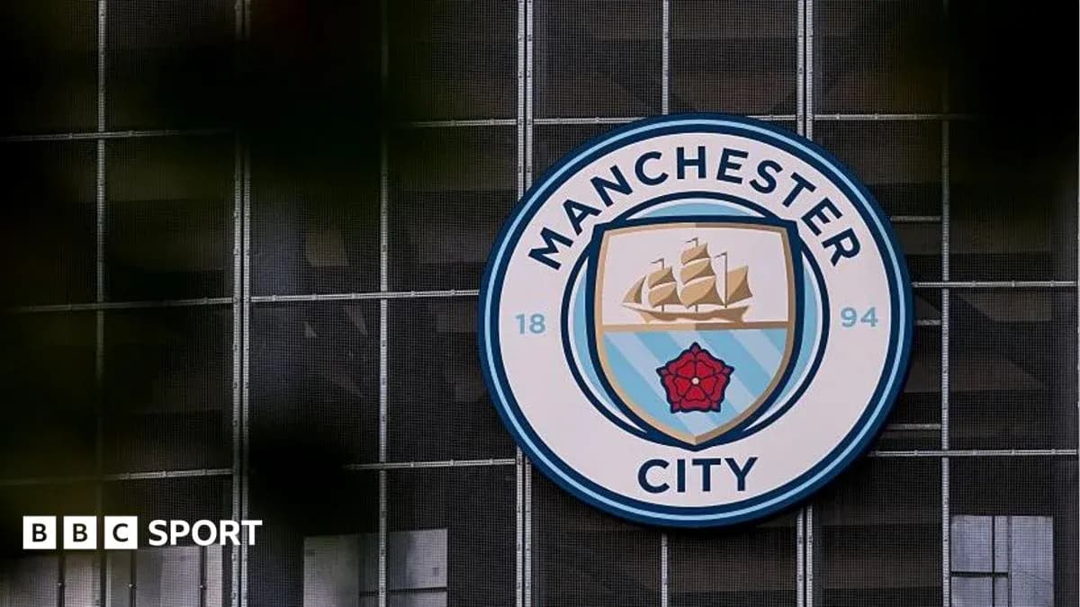Logotipo de Manchester City en el estadio
