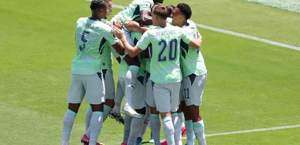 Jugadores de Suiza celebrando un gol