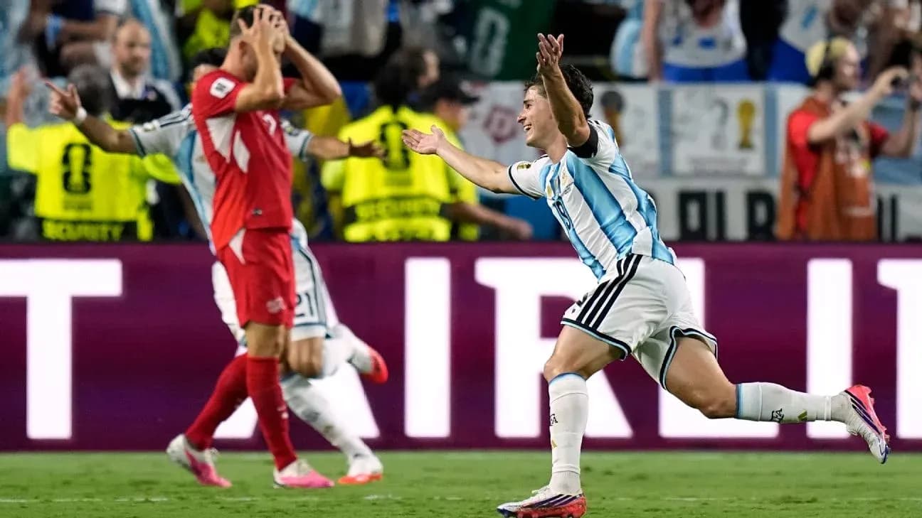 Jugador argentino celebrando un gol en partido
