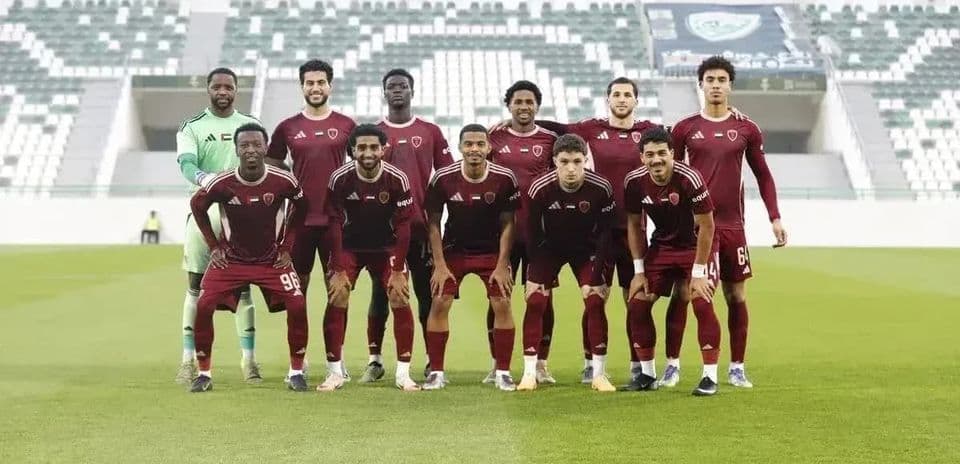 Jugadores de Al Wahda U23 en el campo