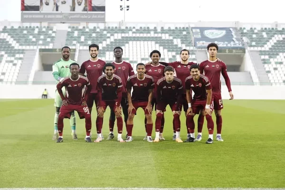 Jugadores de Al Wahda U23 en el campo