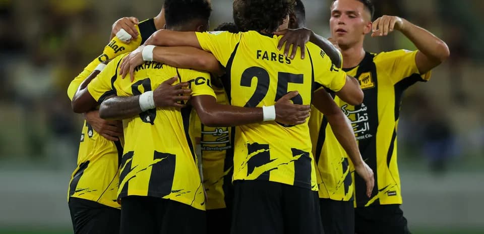 Jugadores del equipo celebrando un gol en partido