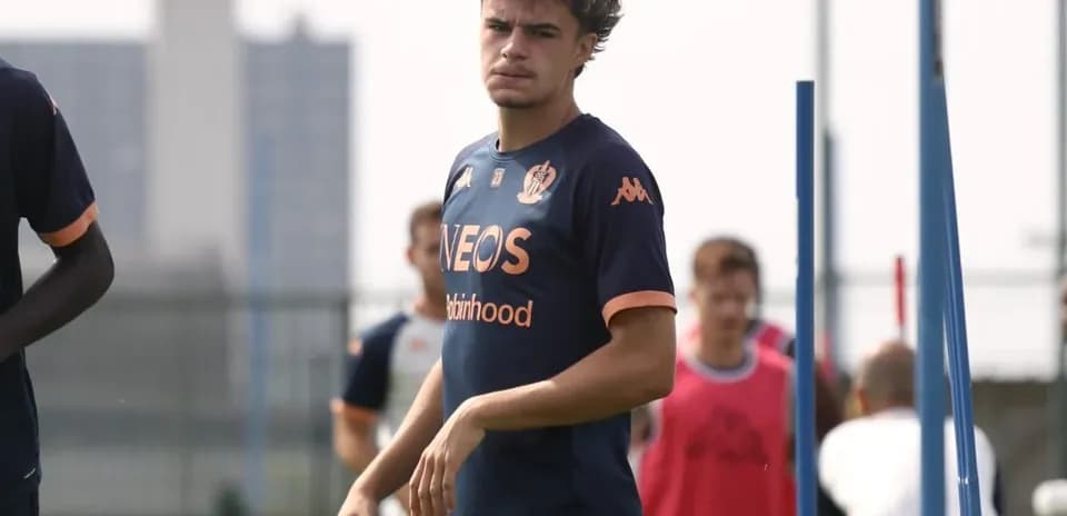 Jugador de entrenamiento en la sesión de equipo