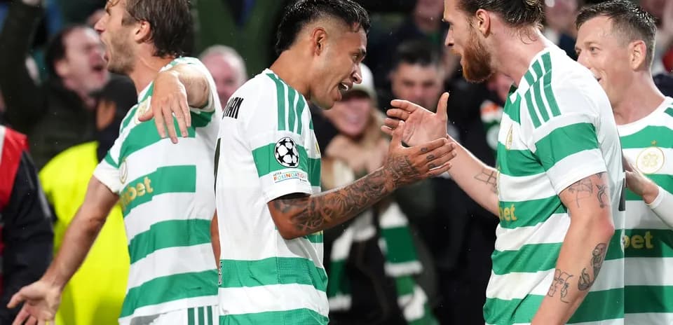 Jugadores de Celtic celebrando un gol