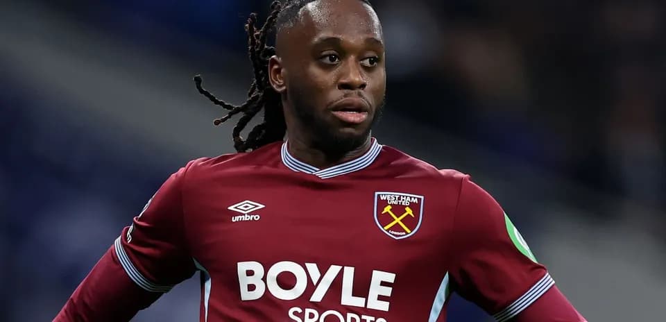 Jugador de West Ham United en acción durante el partido