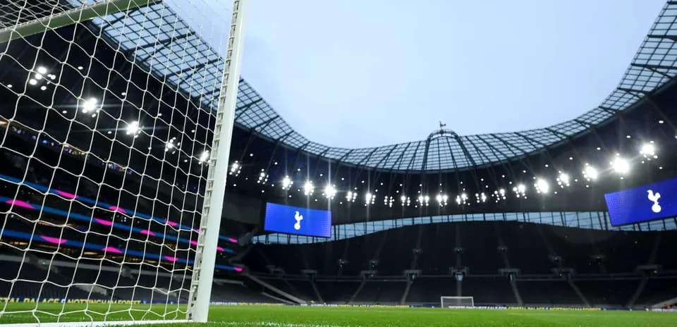 Perspectiva de la portería en el estadio Tottenham
