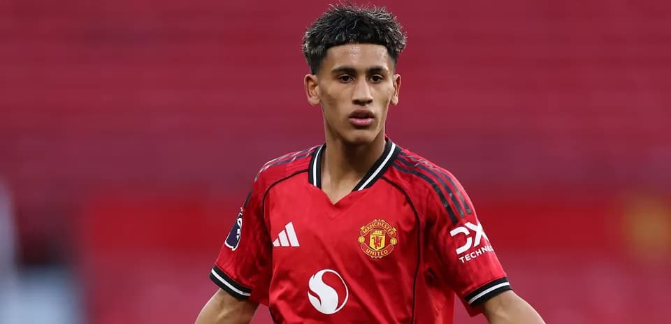Jugador de Manchester United en campo durante partido