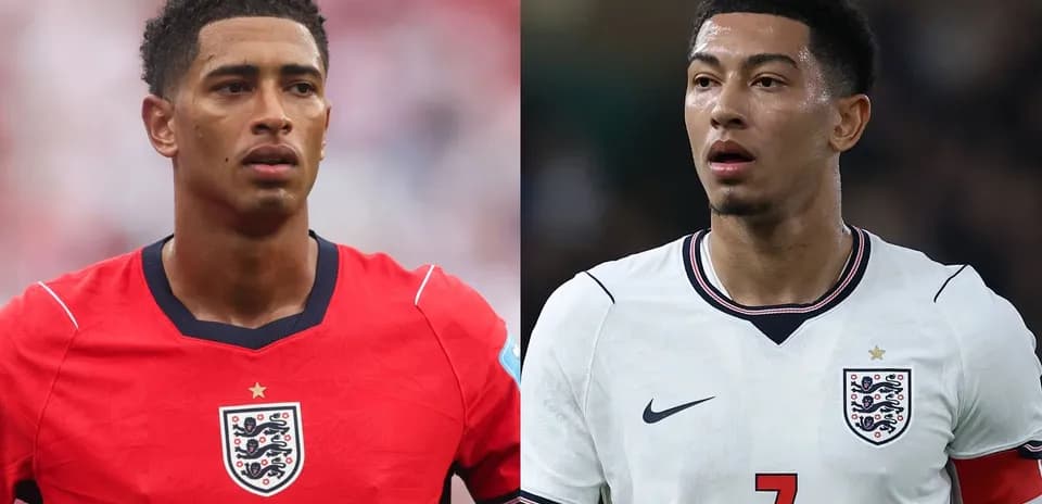 Dos jugadores de Inglaterra en camisetas de selecciones