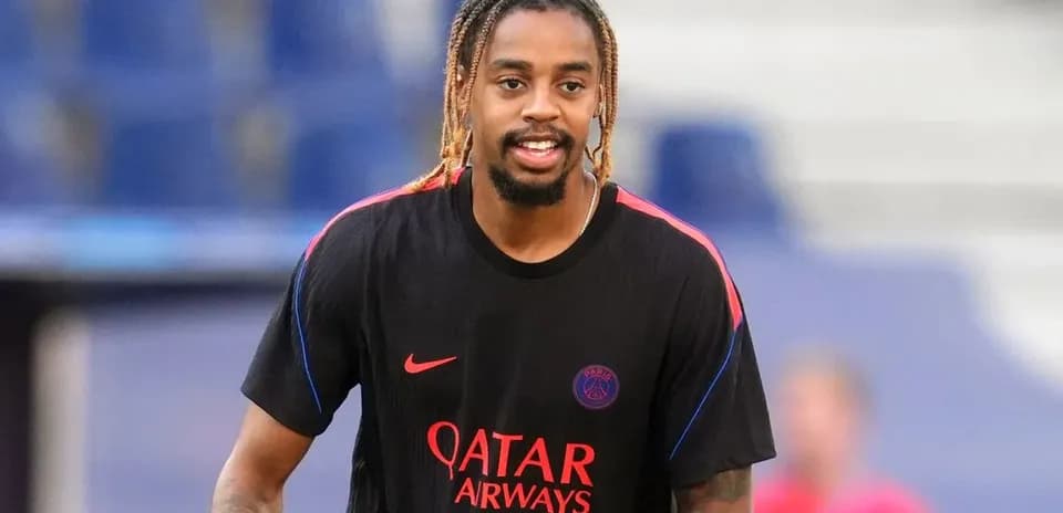 Jugador del PSG entrenando antes de un partido
