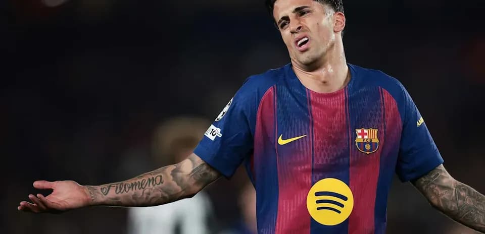 Jugador de Barcelona gesticulando durante un partido