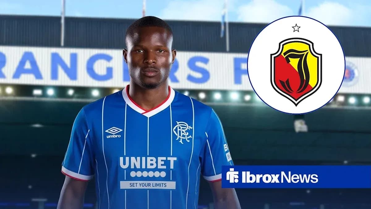 Jugador con camiseta del Rangers en Ibrox Stadium