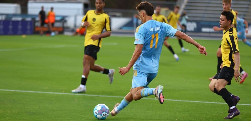 Jugador de JAX en acción contra Charleston Battery