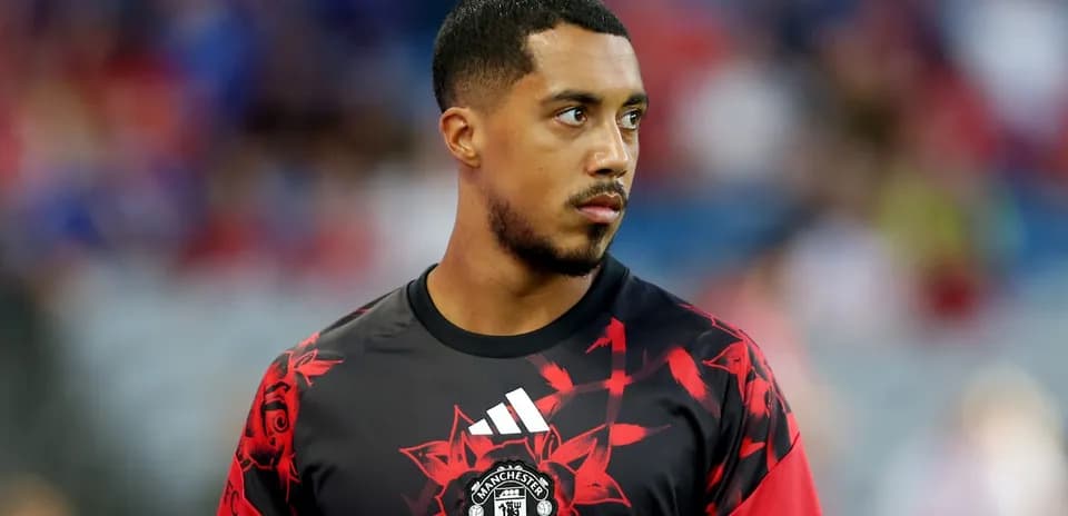 Jugador de Manchester United en calentamiento previo al partido