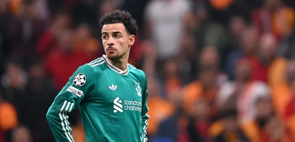 Portero de Liverpool en partido de Champions League
