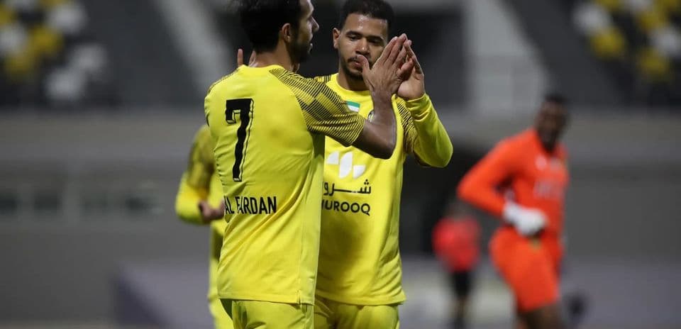 Jugadores de Al Sharjah celebrando un gol