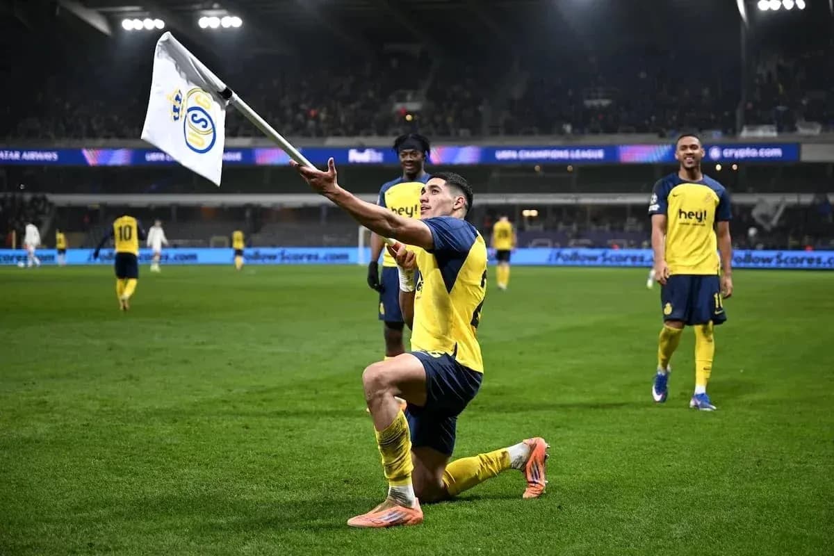 Jugador celebrando en el partido de Champions