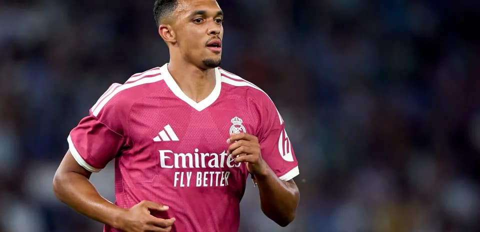 Jugador de Real Madrid en acción durante el partido