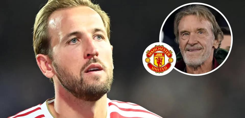 Jugador de Manchester United mirando hacia arriba