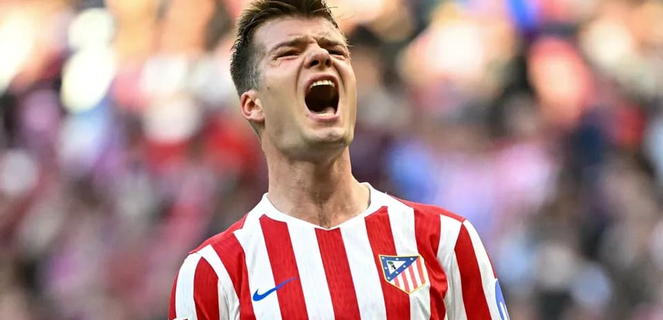 Jugador de Atlético de Madrid celebrando con entusiasmo
