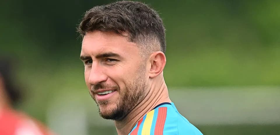 Jugador sonriendo durante una sesión de entrenamiento