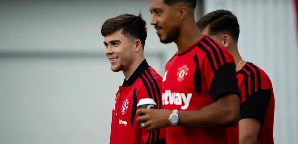 Jugadores de Manchester United en sesión de entrenamiento