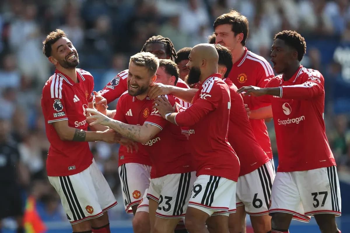 Jugadores de Manchester United celebrando un gol