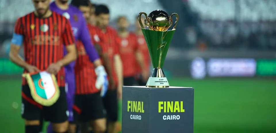 Trofeo de la final de la CAF en El Cairo